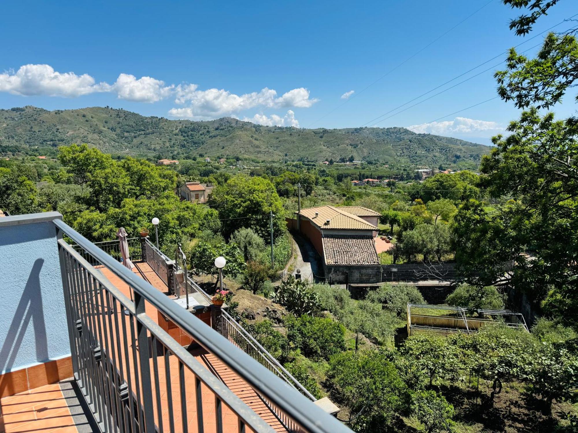 Villa Melany Casa Vacanza Piedimonte Etneo Εξωτερικό φωτογραφία